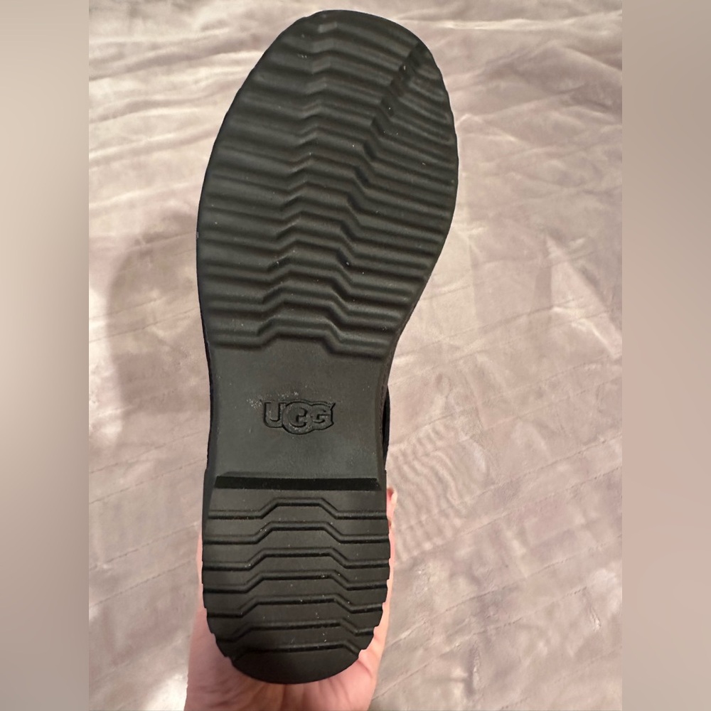 UGG Lorna Waterproof Bootie Black Suede Leather size 9 - NEW IN BOX never worn - Picture 10 of 16